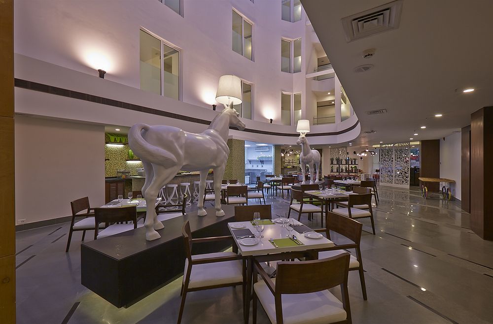K10 Hotel Вадодара Экстерьер фото