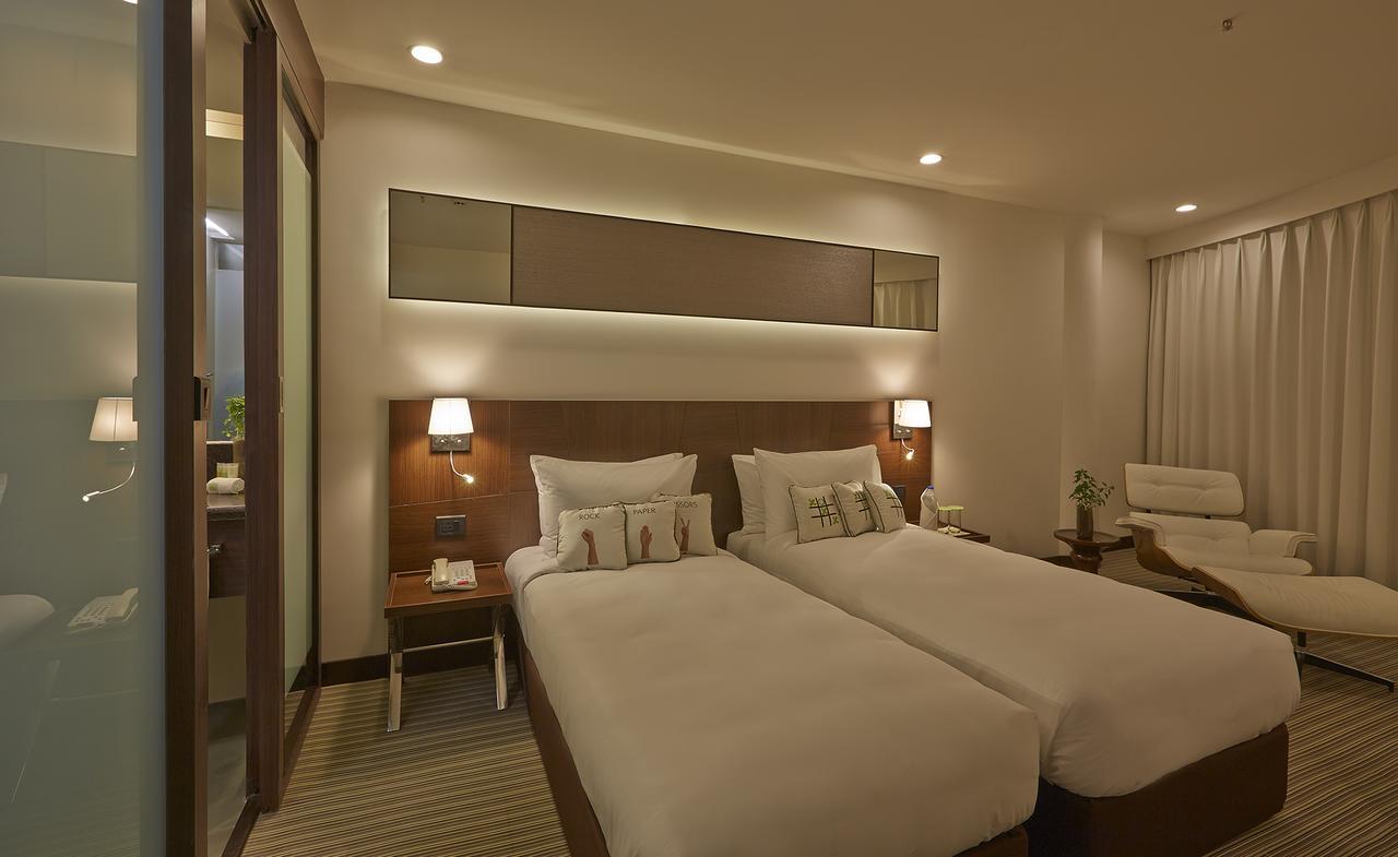 K10 Hotel Вадодара Экстерьер фото