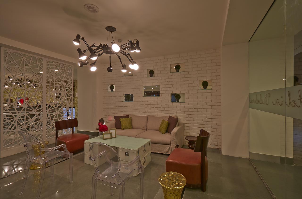 K10 Hotel Вадодара Экстерьер фото